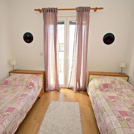 Apartments Mara Supetar Eksteriør bilde